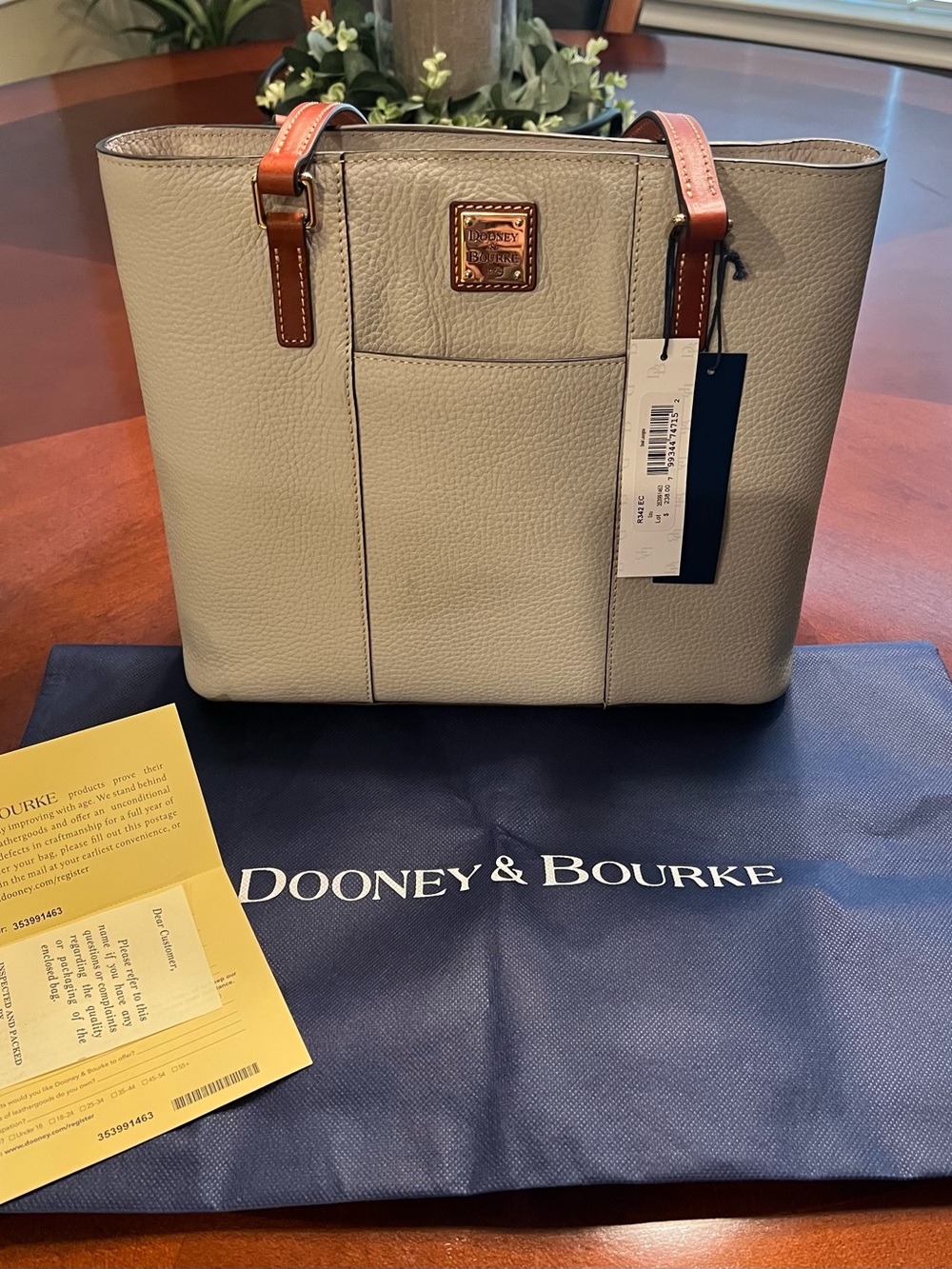 Dooney & Bourke Small Lexington
Shopper - Ecru -